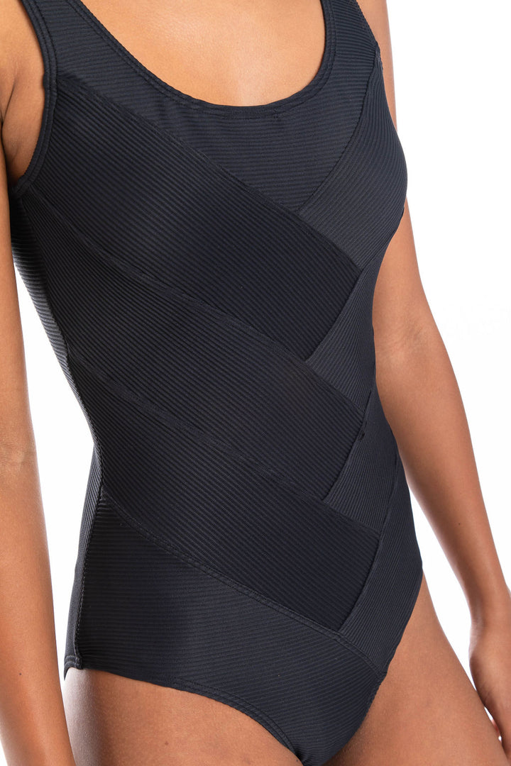 TOGS Black Textured Patchwork Mastectomy One-piece Swimsuit - Erilan