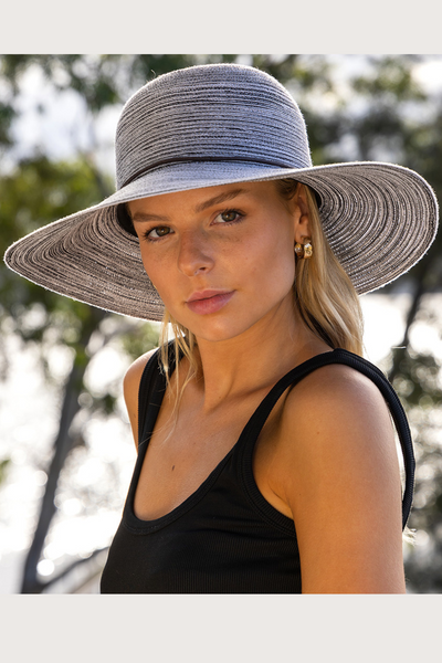 Rigon Bermuda Capeline Hat - Black/White - Erilan